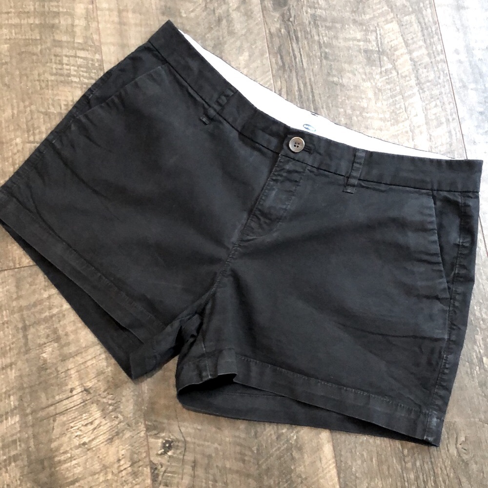 OLD NANY BLACK 3’ SHORTS WITH POCKETS  SIZE 6